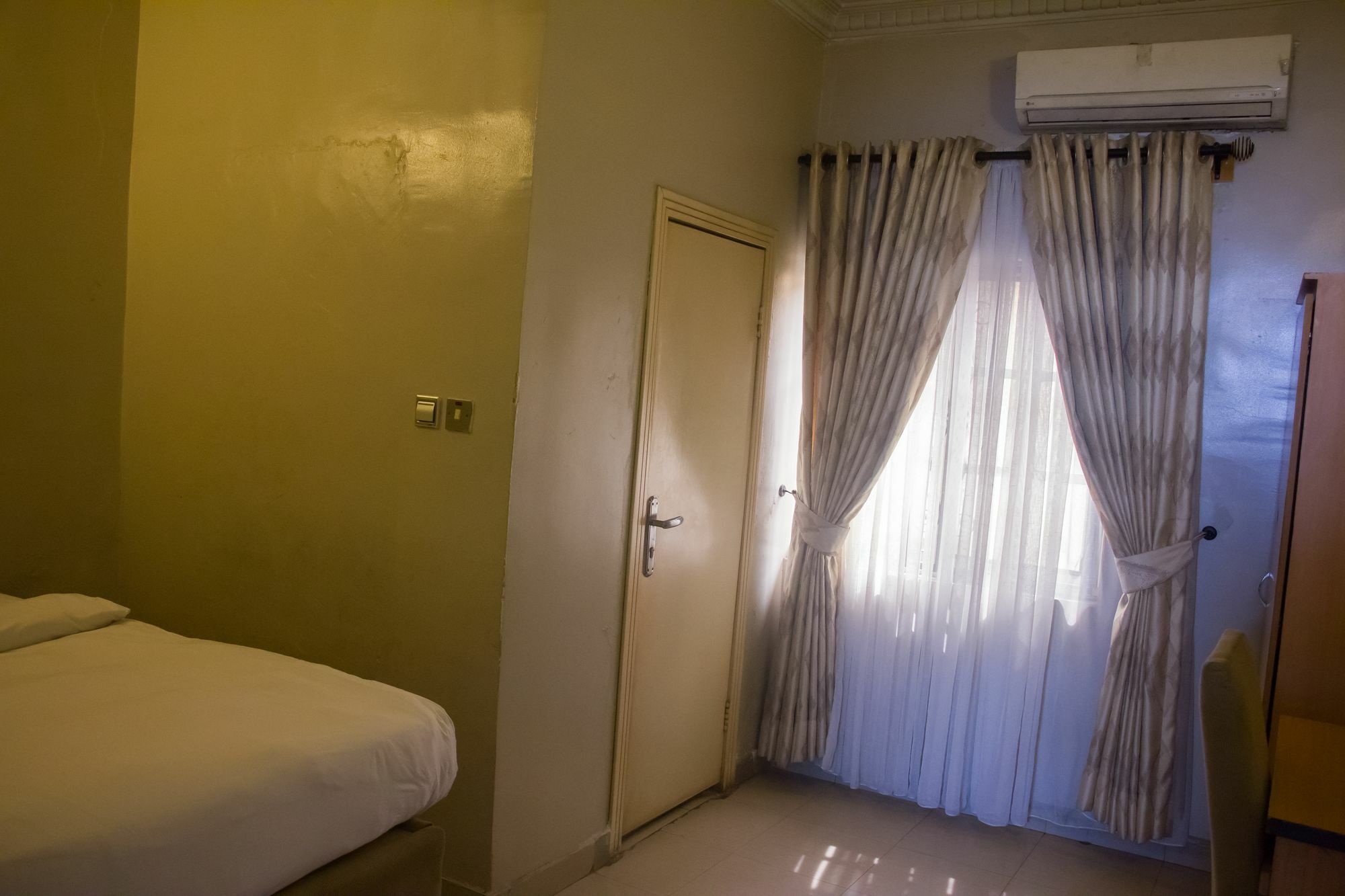 Dv8 Hotel Лагос Экстерьер фото